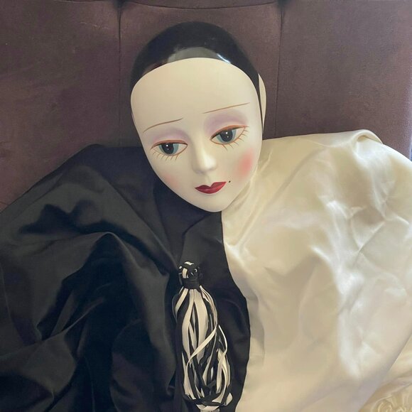 RARE Vintage 1984 Life Size Commedia del' Arte Porcelain Pierrot Harlequin Doll - Picture 2 of 14